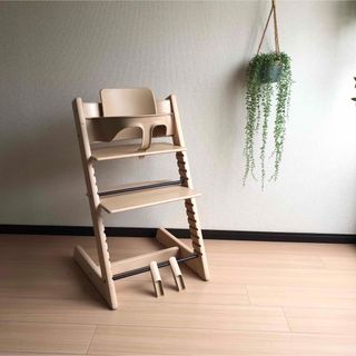 STOKKE  ストッケ　トリップトラップ　No.4 アイボリー