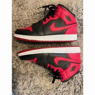 ジョーダン(Jordan Brand（NIKE）)のナイキ エアジョーダン 1 ミッド ガールズAJ1レッド(スニーカー)