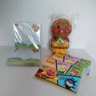 新品　非売品　アンパンマン　貯金箱&メモ帳・ポケットティッシュ　セット