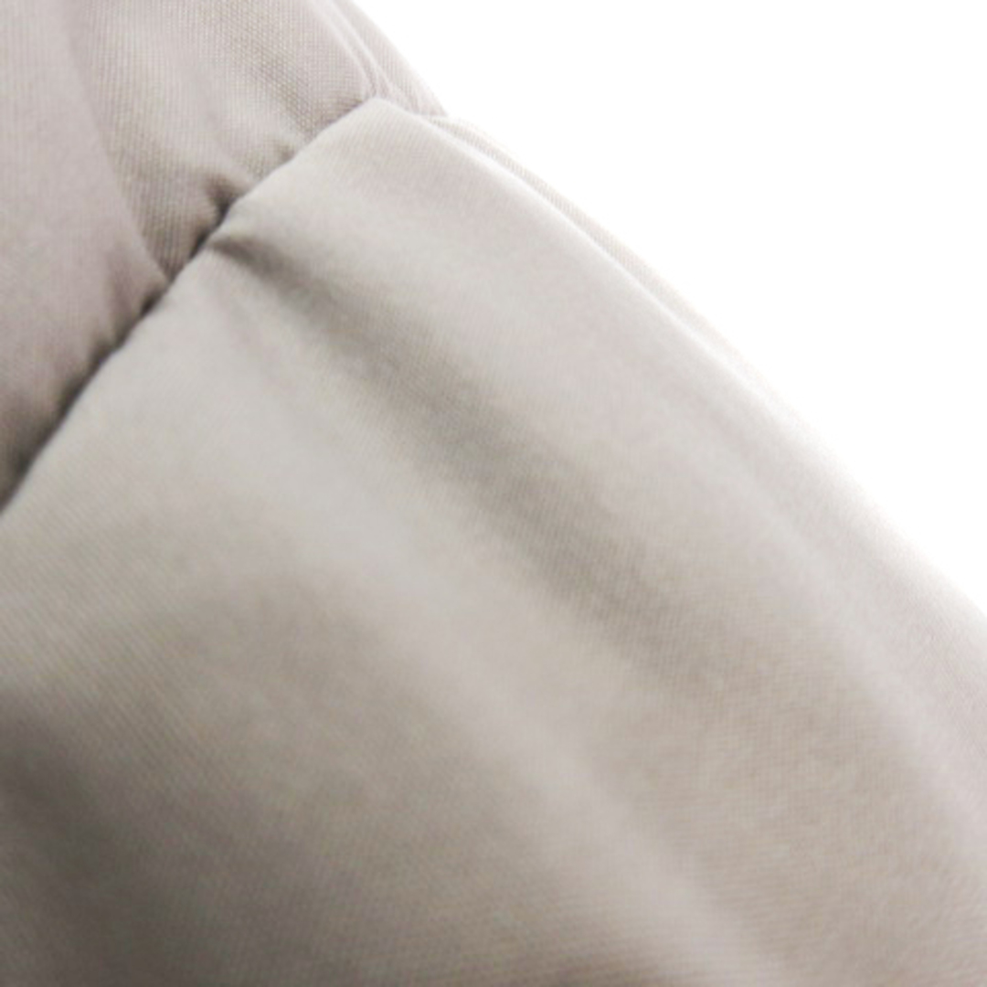 UNIQLO(ユニクロ)のユニクロ  シームレスダウンジャケット アウター 無地 グレー M  メンズのジャケット/アウター(ダウンジャケット)の商品写真