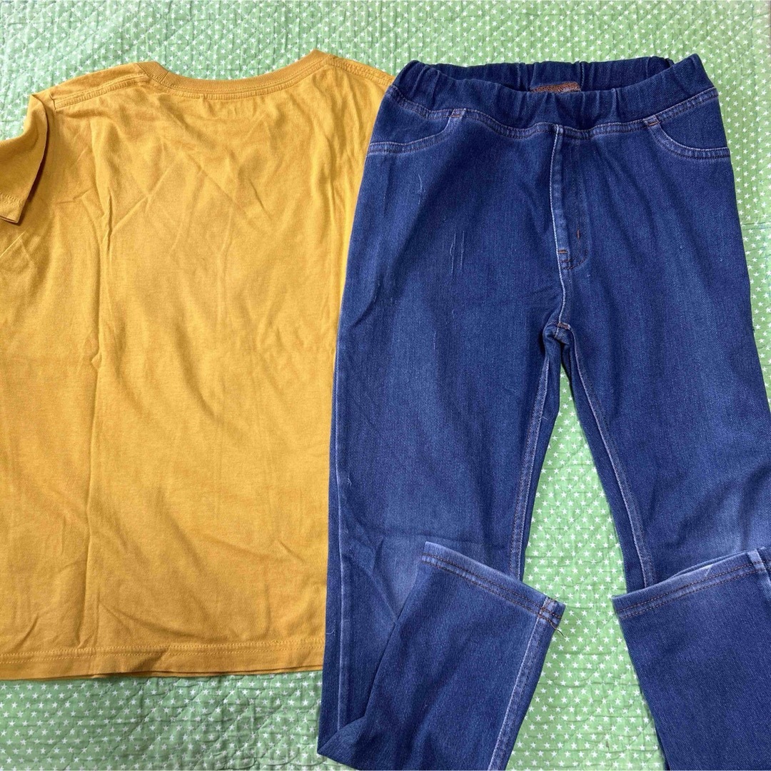 UNIQLO(ユニクロ)の【2点セット】サイズ130 半袖カットソー　Tシャツ　ストレッチパンツ キッズ/ベビー/マタニティのキッズ服男の子用(90cm~)(Tシャツ/カットソー)の商品写真