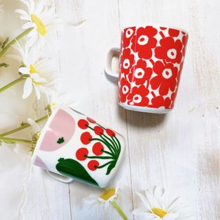 マリメッコ(marimekko)の♡マリメッコ　マグカップ　ミニウニッコ   ピックイネン　トリ　限定　北欧　赤(食器)