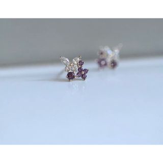 バタフライラベンダー　ピアス(ピアス)