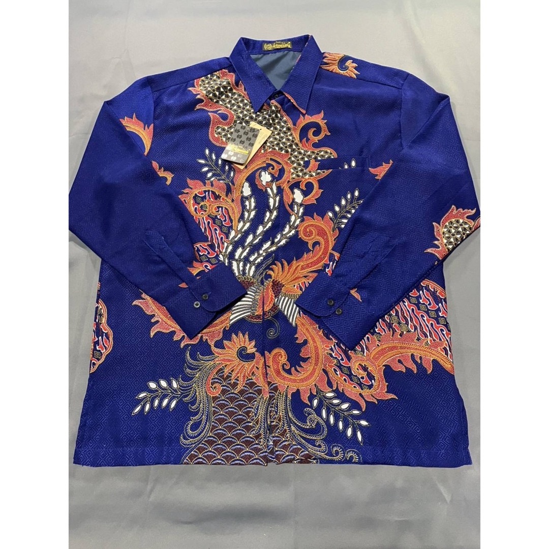 新品Arjuna Weda -BATIK- ドレスシャツ 総柄 メンズのトップス(シャツ)の商品写真