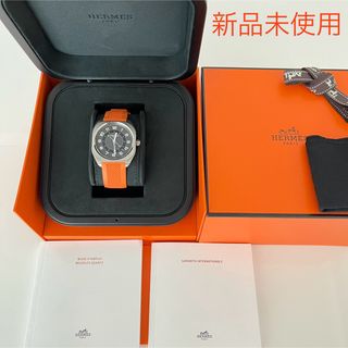 Hermes - 新品❣️エルメス　腕時計 《エルメス H08》 42 mm オレンジベルトチタン