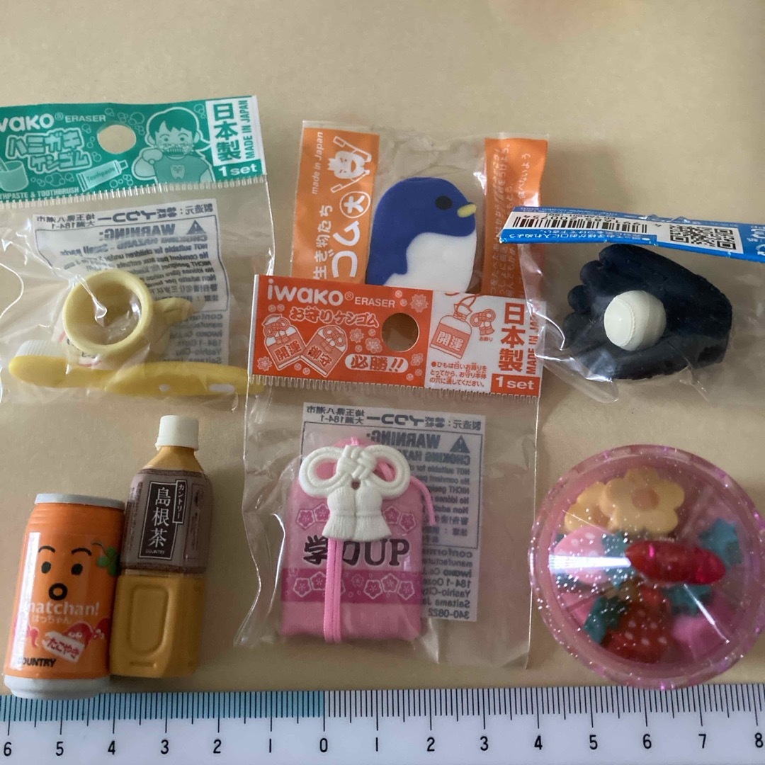 消しゴム色々12点セット ハンドメイドのおもちゃ(ミニチュア)の商品写真