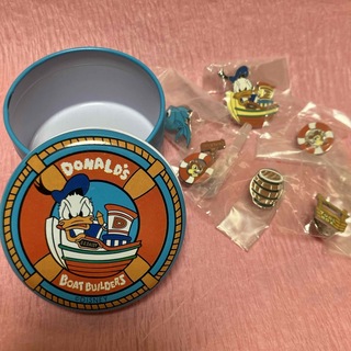 ディズニー(Disney)のレア　ディズニー　ボートビルダー　ピン　缶　ドナルド　チップ　デール　(バッジ/ピンバッジ)