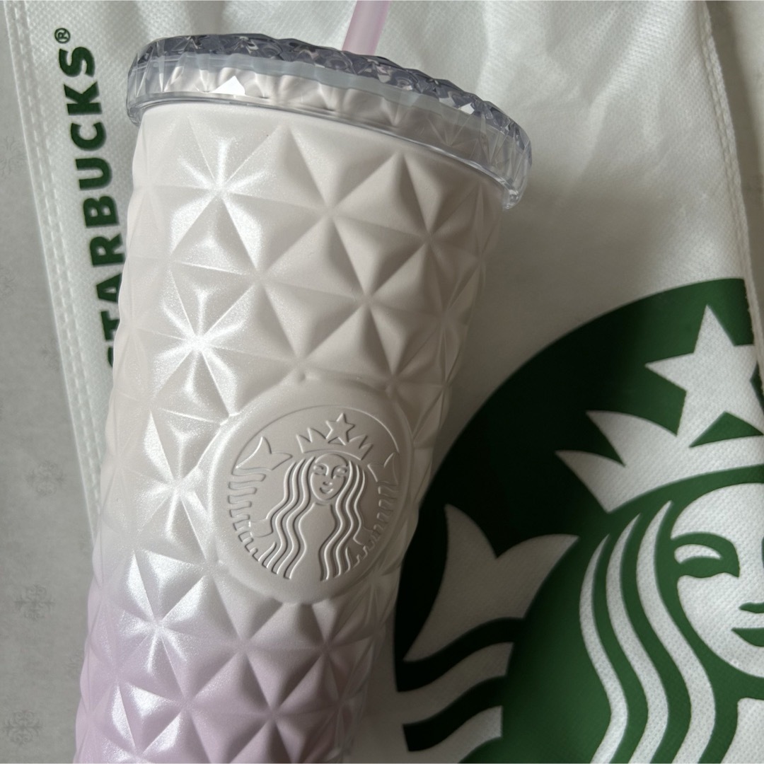 Starbucks(スターバックス)のスターバックス　マレーシア　台湾　ストロー　タンブラー　2024   桜 インテリア/住まい/日用品のキッチン/食器(タンブラー)の商品写真