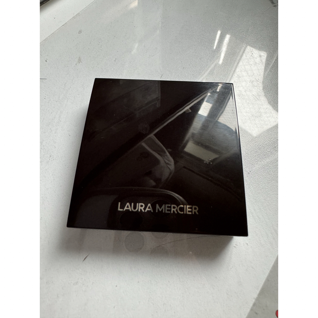laura mercier(ローラメルシエ)のローラメルシエ　インフュージョン　9割残　チーク　資生堂　メイクアップ コスメ/美容のベースメイク/化粧品(フェイスパウダー)の商品写真