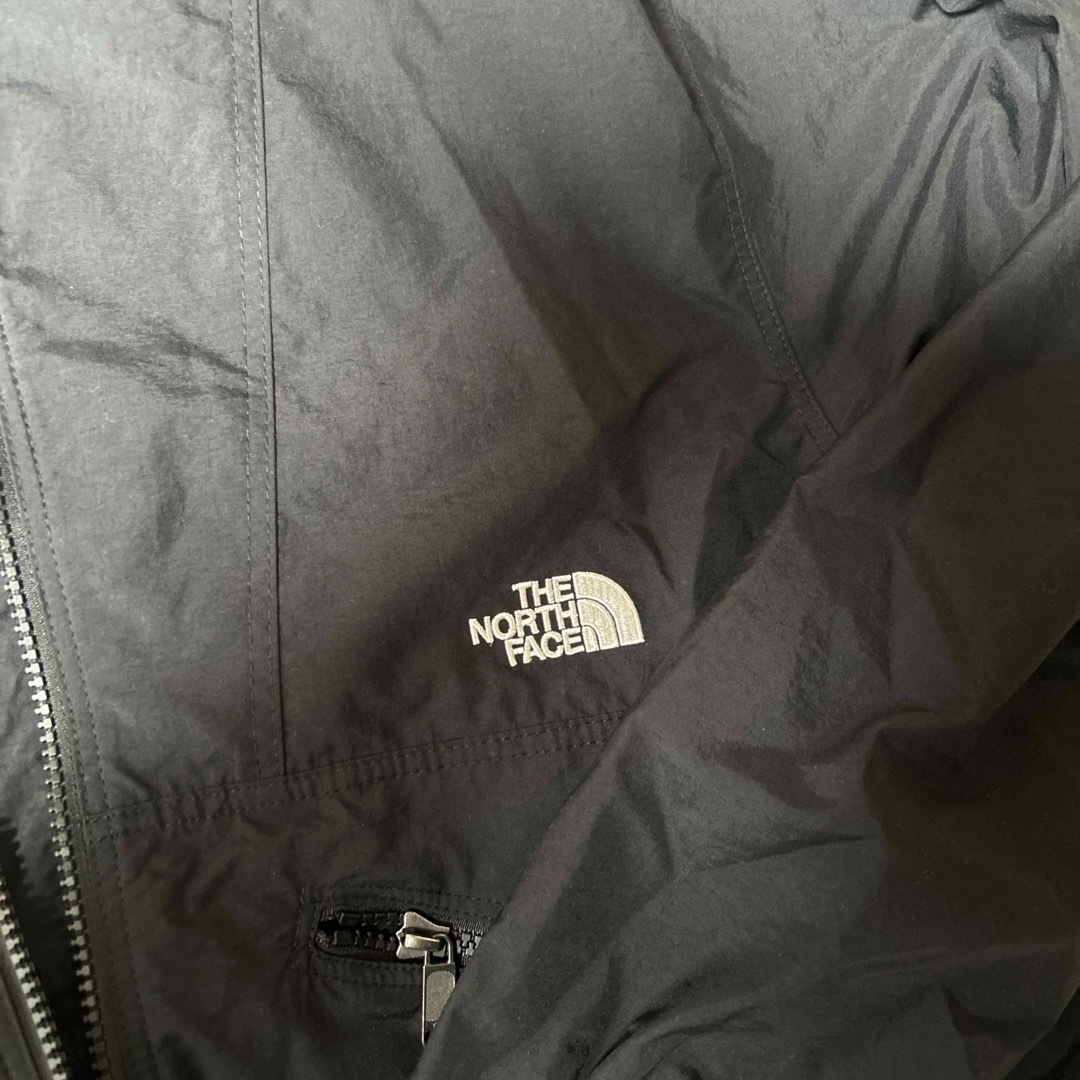 THE NORTH FACE(ザノースフェイス)の美品　ノースフェイス　ショートコンパクトジャケット　　レディースL レディースのジャケット/アウター(ナイロンジャケット)の商品写真