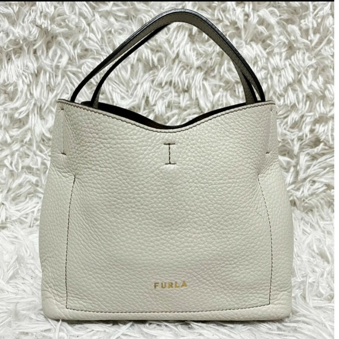 Furla(フルラ)のmugi様 希少サイズ FURLA フルラ プリムラ 2way ショルダーバッグ レディースのバッグ(ショルダーバッグ)の商品写真