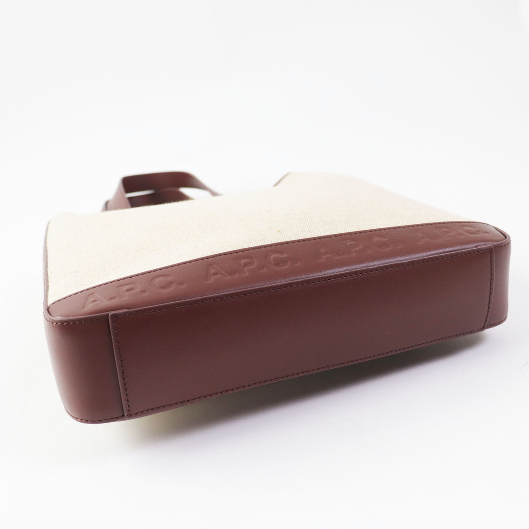 美品◎A.P.C. アーペーセー レザー キャンバス ロゴ型押し 縦長 美品◎A.P.C. アーペーセー レザー キャンバス ロゴ型押し 縦長