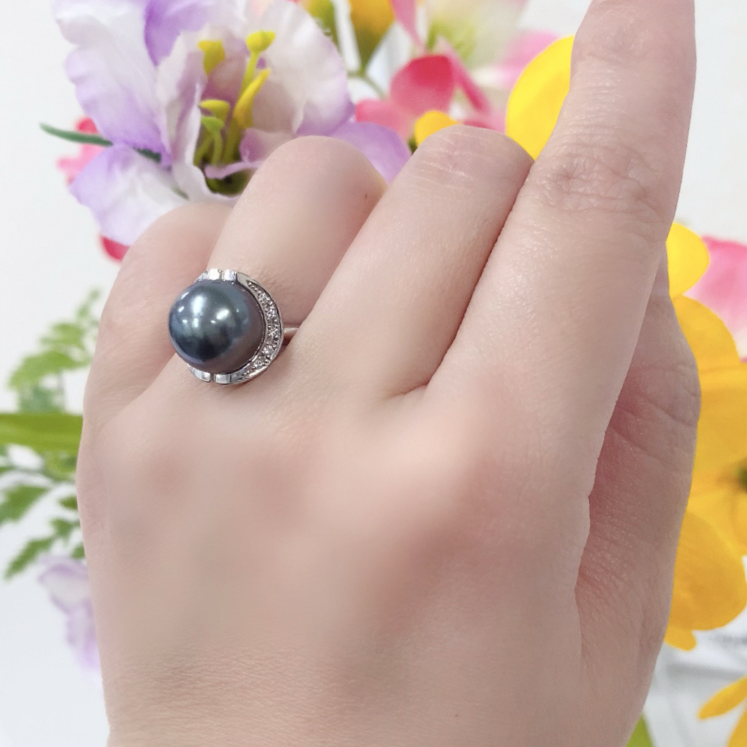 【YC9703】Pt900 タヒチ産 天然ブラックパール ダイヤモンド リング レディースのアクセサリー(リング(指輪))の商品写真