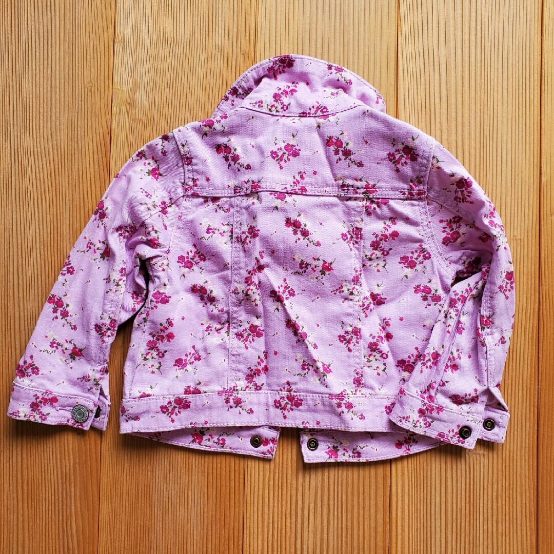 babyGAP(ベビーギャップ)のbabyGAP90cmジャケット キッズ/ベビー/マタニティのキッズ服女の子用(90cm~)(ジャケット/上着)の商品写真