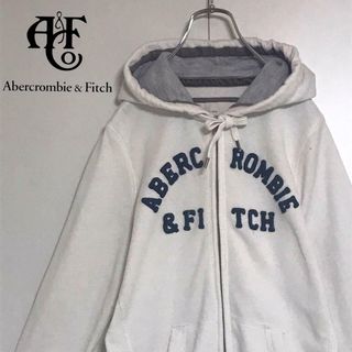 アバクロンビーアンドフィッチ(Abercrombie&Fitch)の【裏起毛】アバクロンビー＆フィッチ　ワッペンロゴ入りジップパーカー　K715(パーカー)