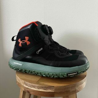 UNDER ARMOUR ファットタイヤ ゴアテックス(スニーカー)