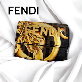 フェンディ(FENDI)のフェンディ ヴェルサーチ コラボ フェンダーチェ 3つ折り財布(財布)