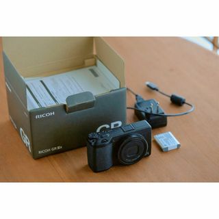 リコー(RICOH)の【美品】RICOH GR3x(コンパクトデジタルカメラ)