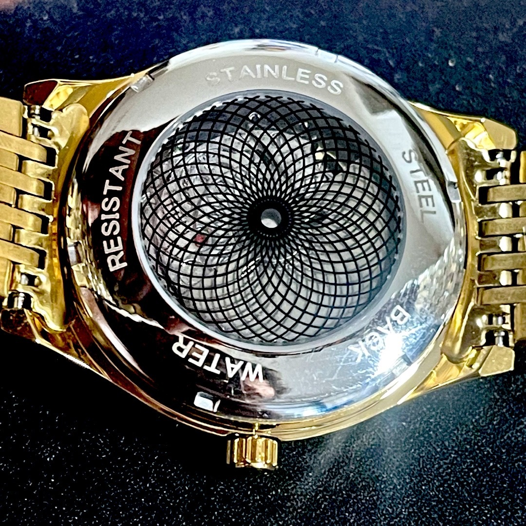 新品 DEBLVE オマージュウォッチ クォーツメンズ腕時計 ゴールド＆ブラック メンズの時計(腕時計(アナログ))の商品写真