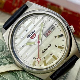 セイコー(SEIKO)の【レトロ可愛い】セイコー5 メンズ腕時計 シルバー ボーダー 自動巻き(腕時計(アナログ))