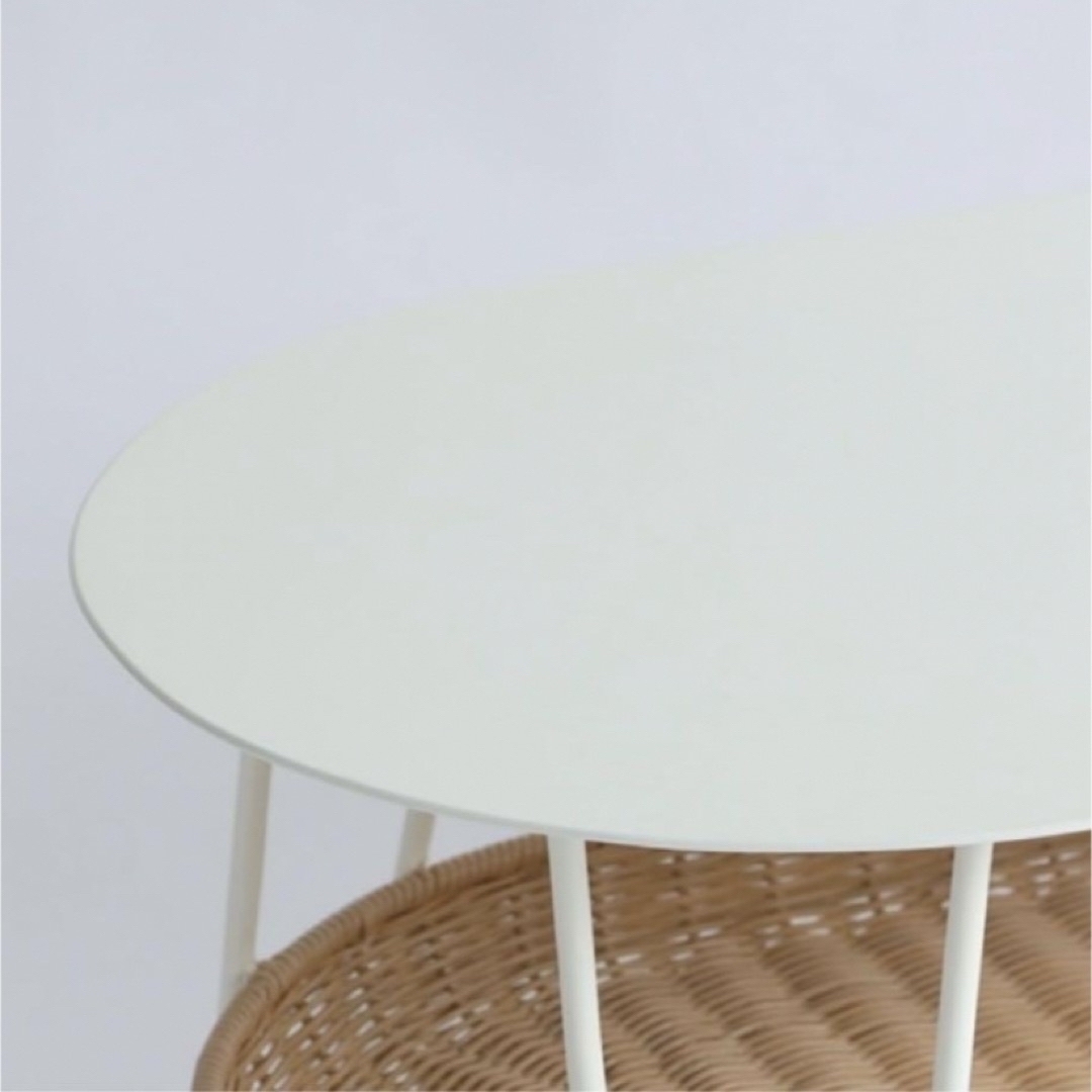 IDEE(イデー)のイデー　WALLABY LOW TABLE OVAL White  ローテーブル インテリア/住まい/日用品の机/テーブル(ローテーブル)の商品写真