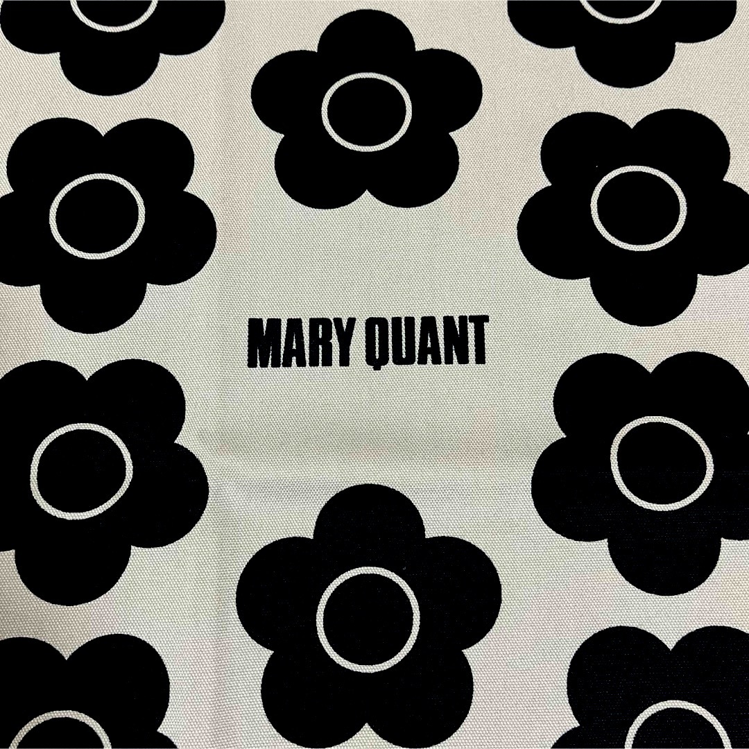 MARY QUANT(マリークワント)の♪新色♪【ハギレ】★50センチ★MARY QUANTデイジー柄《ウォームグレー》 ハンドメイドの素材/材料(生地/糸)の商品写真