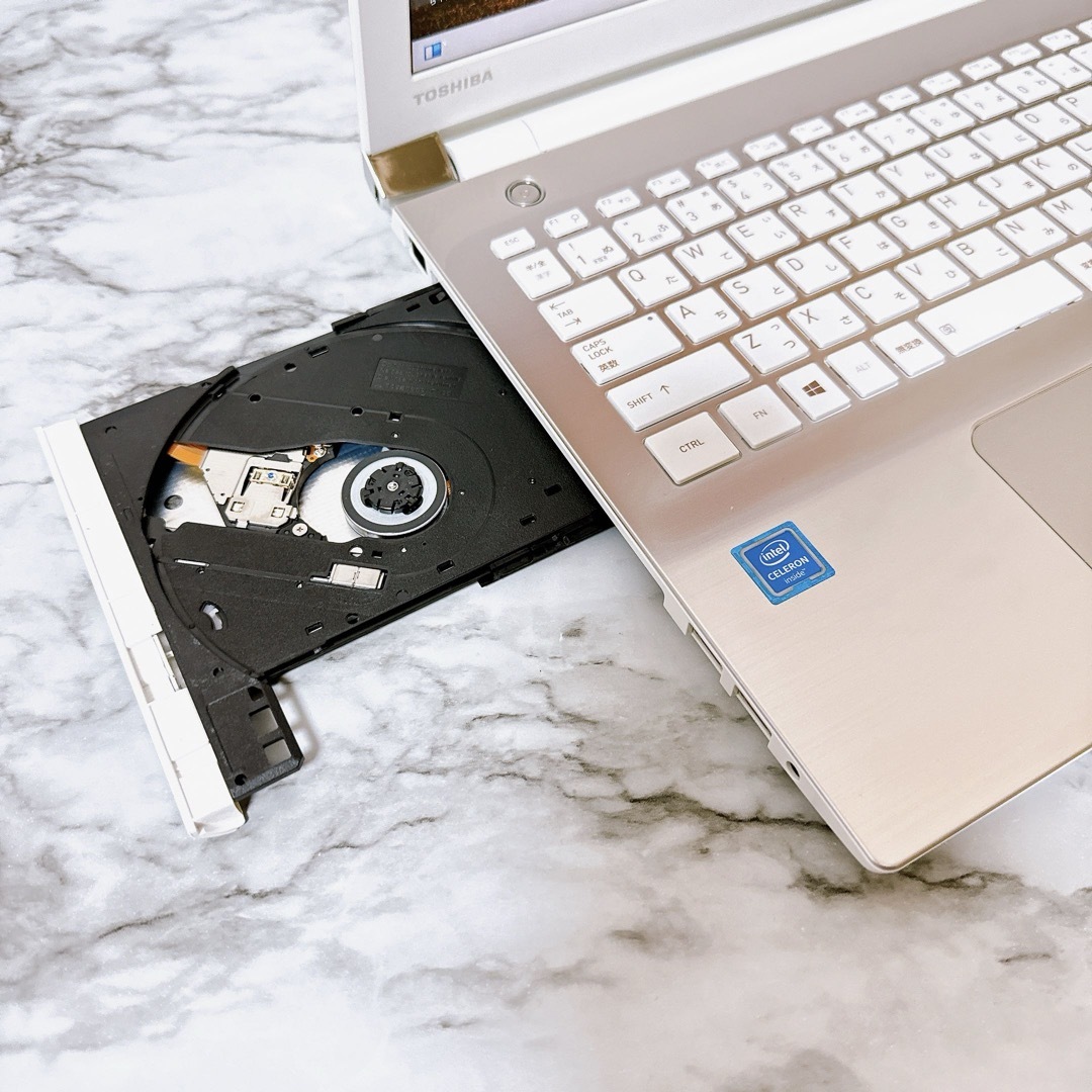 1台限定✨爆速SSD✨カメラ付✨Windows11✨すぐ使える薄型ノートパソコン 1台限定✨爆速SSD✨カメラ付✨Windows11✨すぐ使える薄型ノートパソコン