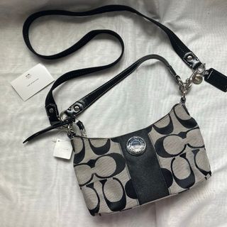 コーチ(COACH)の新品！　COACH コーチ　ショルダーバッグ  ハンドバッグ　シグネチャー(ハンドバッグ)