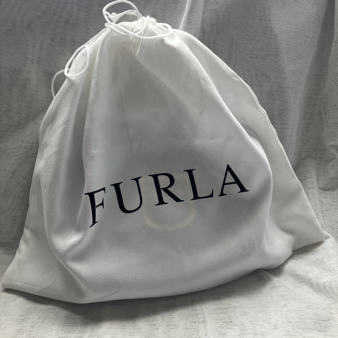 FURLA フルラ　ショルダーバッグ　ライトブルー　チェーン　水色　ゴールド金具ブルーライトブルー水色素材