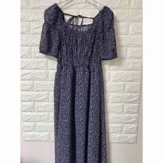 ダブルクローゼット(w closet)のW CLOSET 花柄ワンピース 半袖 フリーサイズ 美品(ロングワンピース/マキシワンピース)