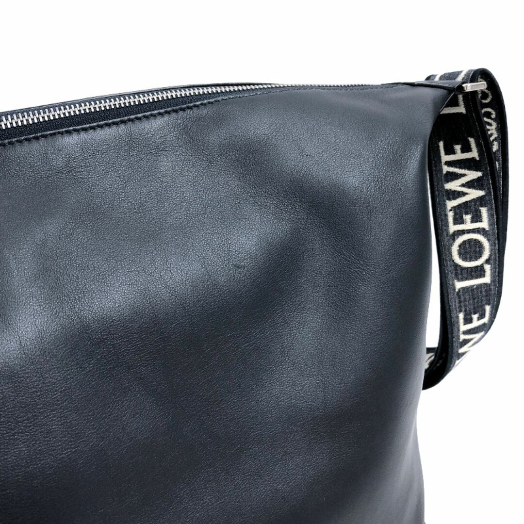 LOEWE(ロエベ)の　ロエベ LOEWE キューピー クロスボディバッグ B906K70X01 ネイビー カーフ メンズ ボディバッグ メンズのバッグ(ボディーバッグ)の商品写真