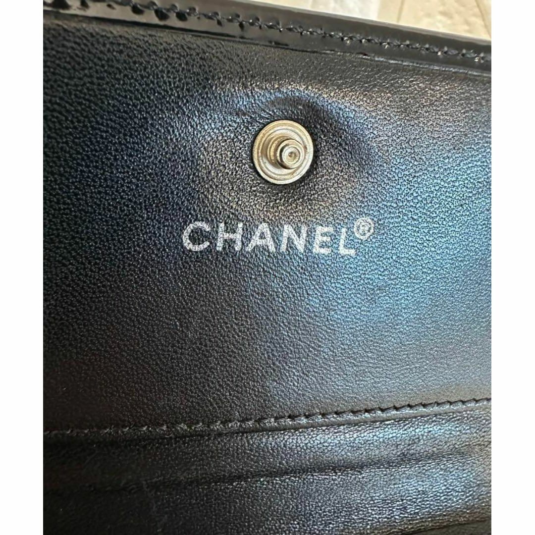 【美品・箱あり・正規品】CHANEL シャネル ココマーク エナメル 折り財布 【美品・箱あり・正規品】CHANEL シャネル ココマーク エナメル 折り財布
