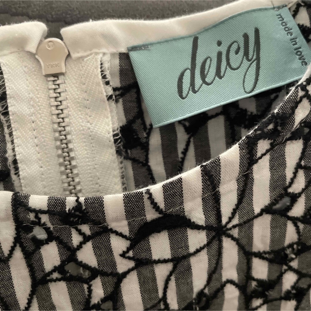 deicy(デイシー)のdeicy 花柄刺繍　ワンピース レディースのワンピース(ひざ丈ワンピース)の商品写真