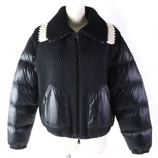 MONCLER - 未使用品△MONCLER モンクレール 22-23AW ARPONT ストライプニット襟・ロゴパッチ付き ダイヤモンドステッチ ダウンジャケット ブラック 1 ガーメント付き 正規品 レディース