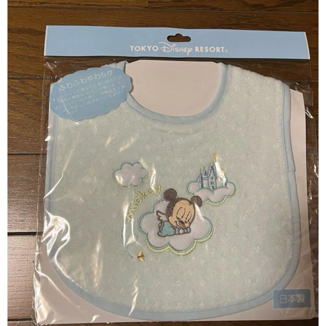 Disney(ディズニー)のDisneyミッキースタイ 新品 キッズ/ベビー/マタニティのこども用ファッション小物(ベビースタイ/よだれかけ)の商品写真