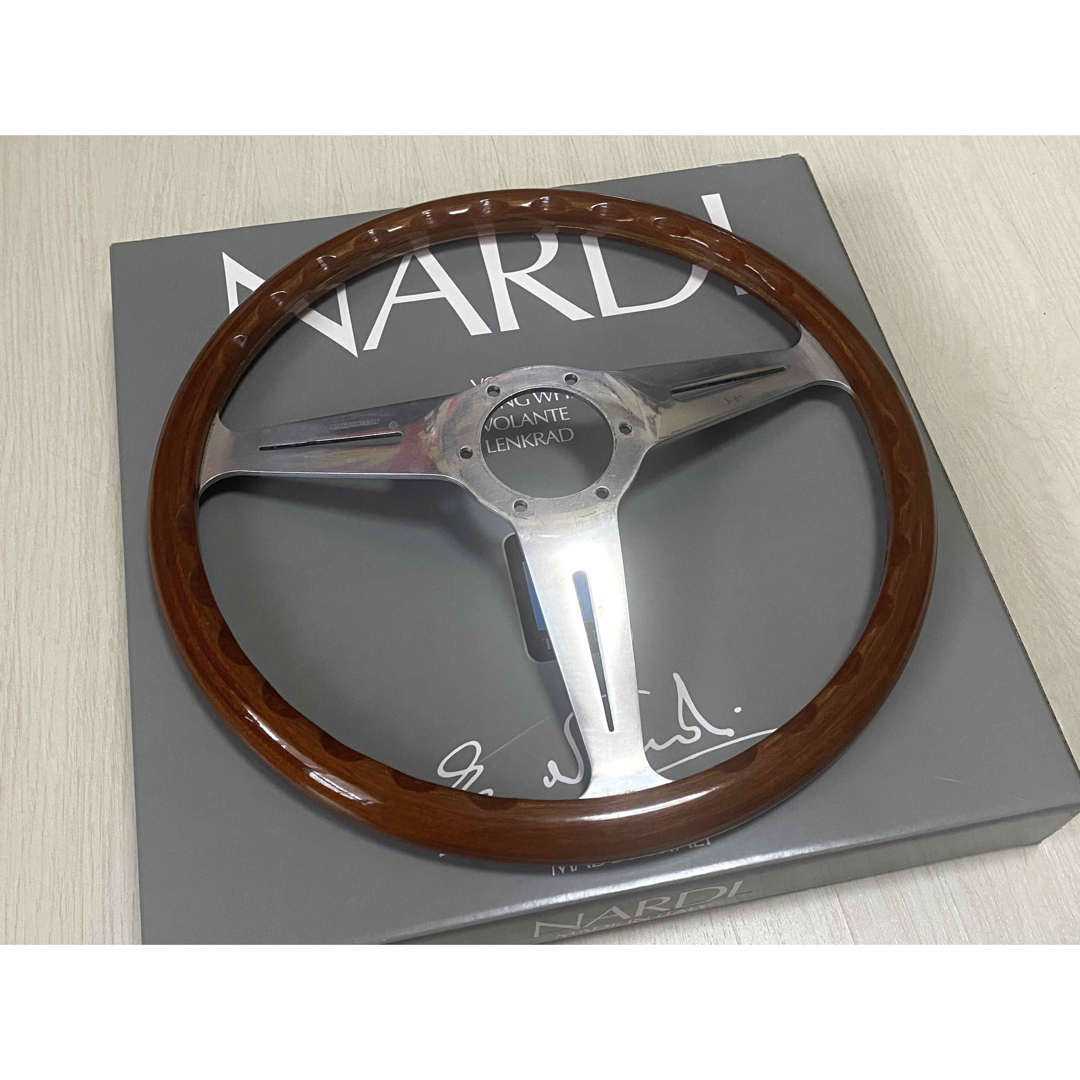 ナルディ(ナルディ)の【NARDI Classic】36.5Φ ウッドステアリング　ナルディ 自動車/バイクの自動車(汎用パーツ)の商品写真