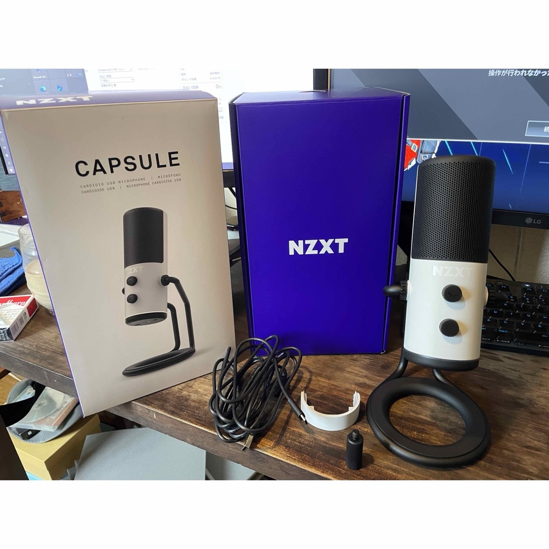 【美品】NZXT CAPSULE WHITE カーディオイドUSBマイク スマホ/家電/カメラのPC/タブレット(PC周辺機器)の商品写真