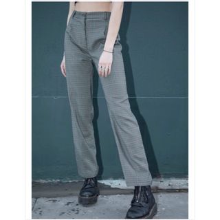 ブランディーメルビル(Brandy Melville)のBrandy Melville チェックズボン　ストレートパンツ(カジュアルパンツ)