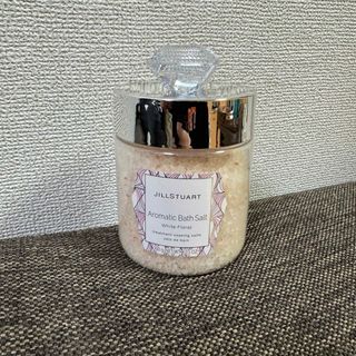 ジルスチュアート(JILLSTUART)のJILL STUART アロマティックバスソルト ホワイトフローラル 300g(入浴剤/バスソルト)