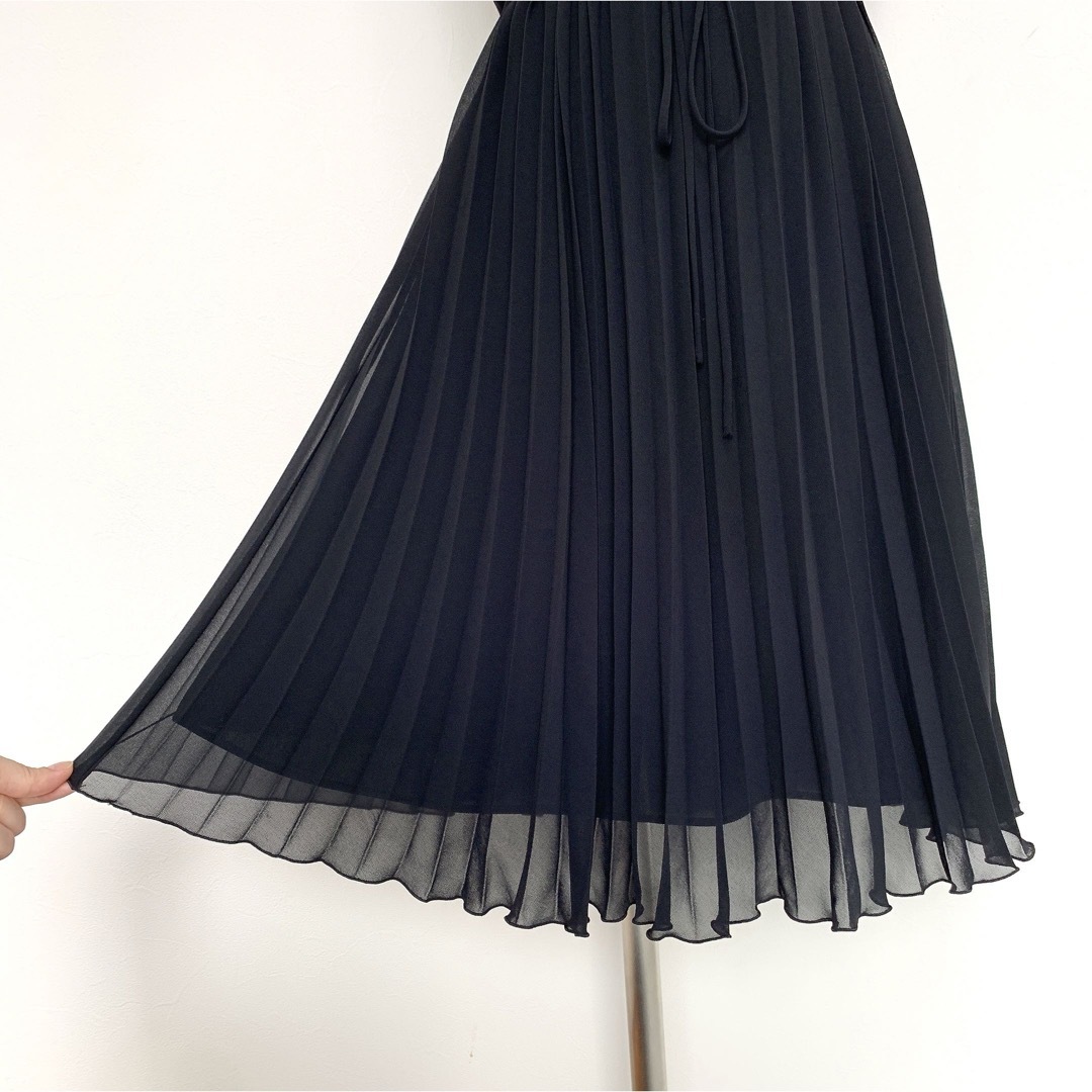 【美品✨】ANAYI❤️アナイ ✨サイズ36✨レース付きプリーツワンピース ✨ 【美品✨】ANAYI❤️アナイ ✨サイズ36✨レース付きプリーツワンピース ✨