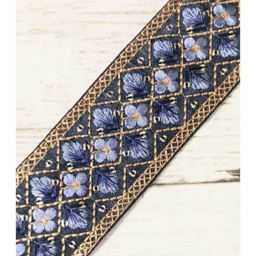 【インド刺繍リボン】50cm　5番 ハンドメイドの素材/材料(その他)の商品写真
