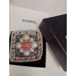 シャネル(CHANEL)の【レア】CHANEL シャネルパールブローチ　ツイードブローチ　　パール(ブローチ/コサージュ)