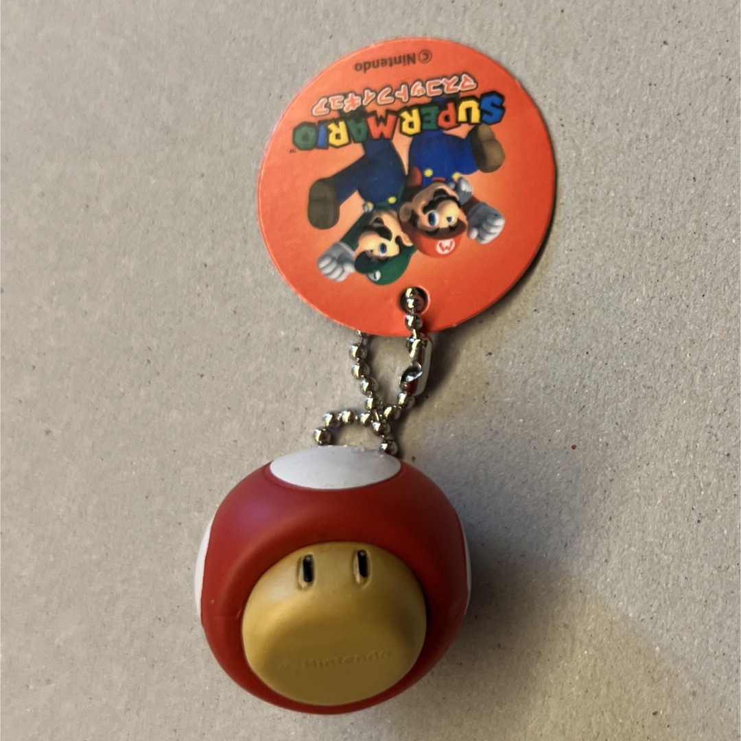 スーパーマリオフィギュアキーホルダー　スーパーきのこ　Nintendo エンタメ/ホビーのアニメグッズ(キーホルダー)の商品写真