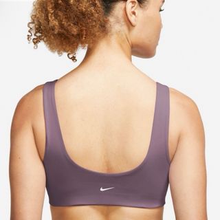 ナイキ(NIKE)のナイキ  ウィメンズ ライトサポート Uネックブラ (軽量裏地付き)(ヨガ)