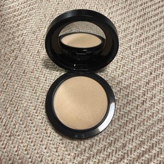 MAC ミネラライズ　スキンフィニッシュ　ナチュラルライト