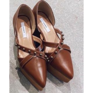 Ameri / BALL WOOD PLATFORM PUMPS