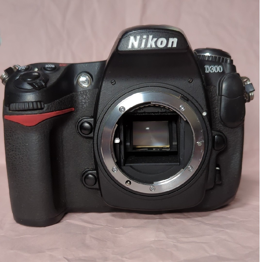 Nikon(ニコン)のNikon D300 スマホ/家電/カメラのカメラ(デジタル一眼)の商品写真