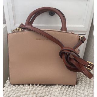 チャールズアンドキース(Charles and Keith)のショルダーバッグ(ショルダーバッグ)