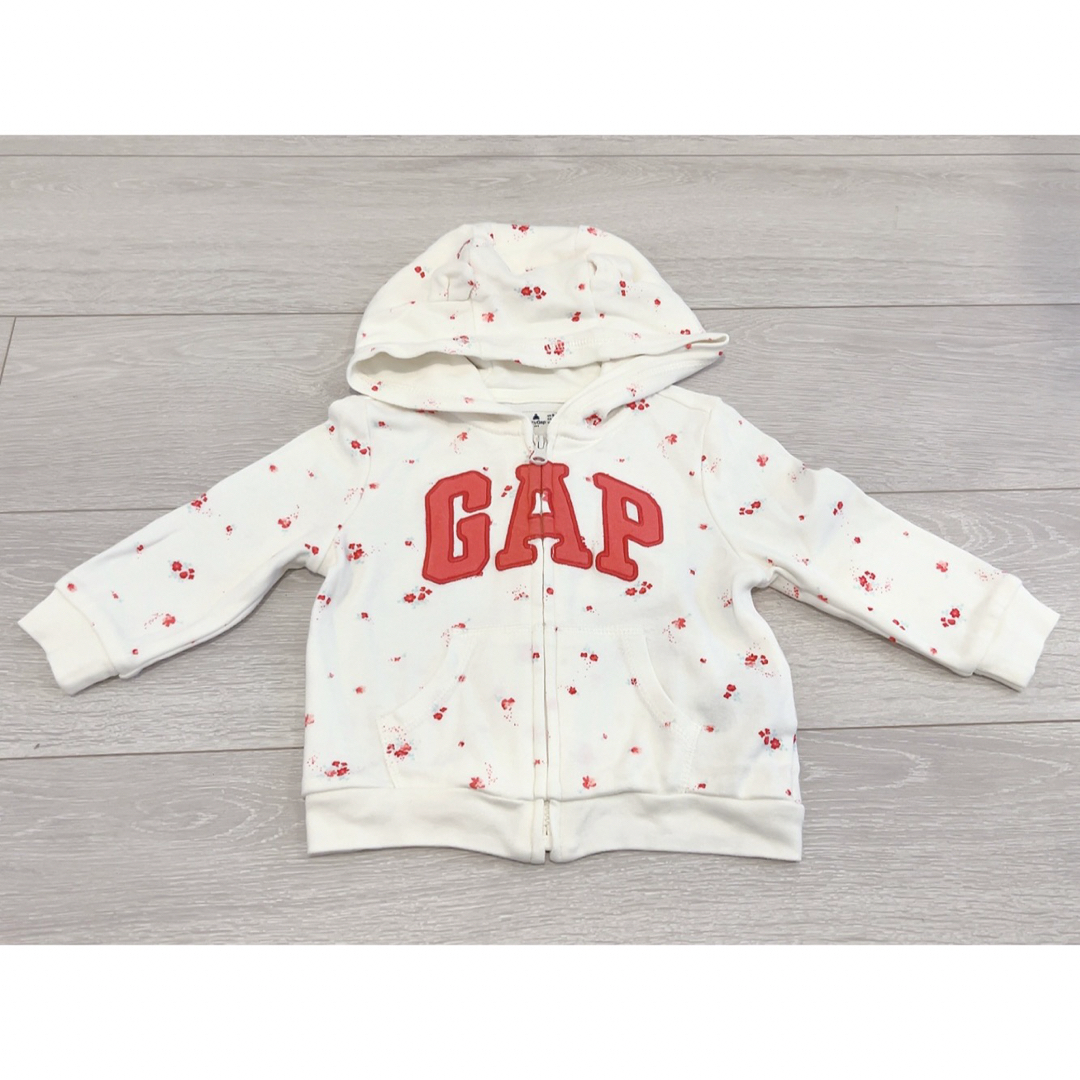 babyGAP(ベビーギャップ)のbabyGap くま耳付き 花柄 パーカー 70cm キッズ/ベビー/マタニティのベビー服(~85cm)(ジャケット/コート)の商品写真