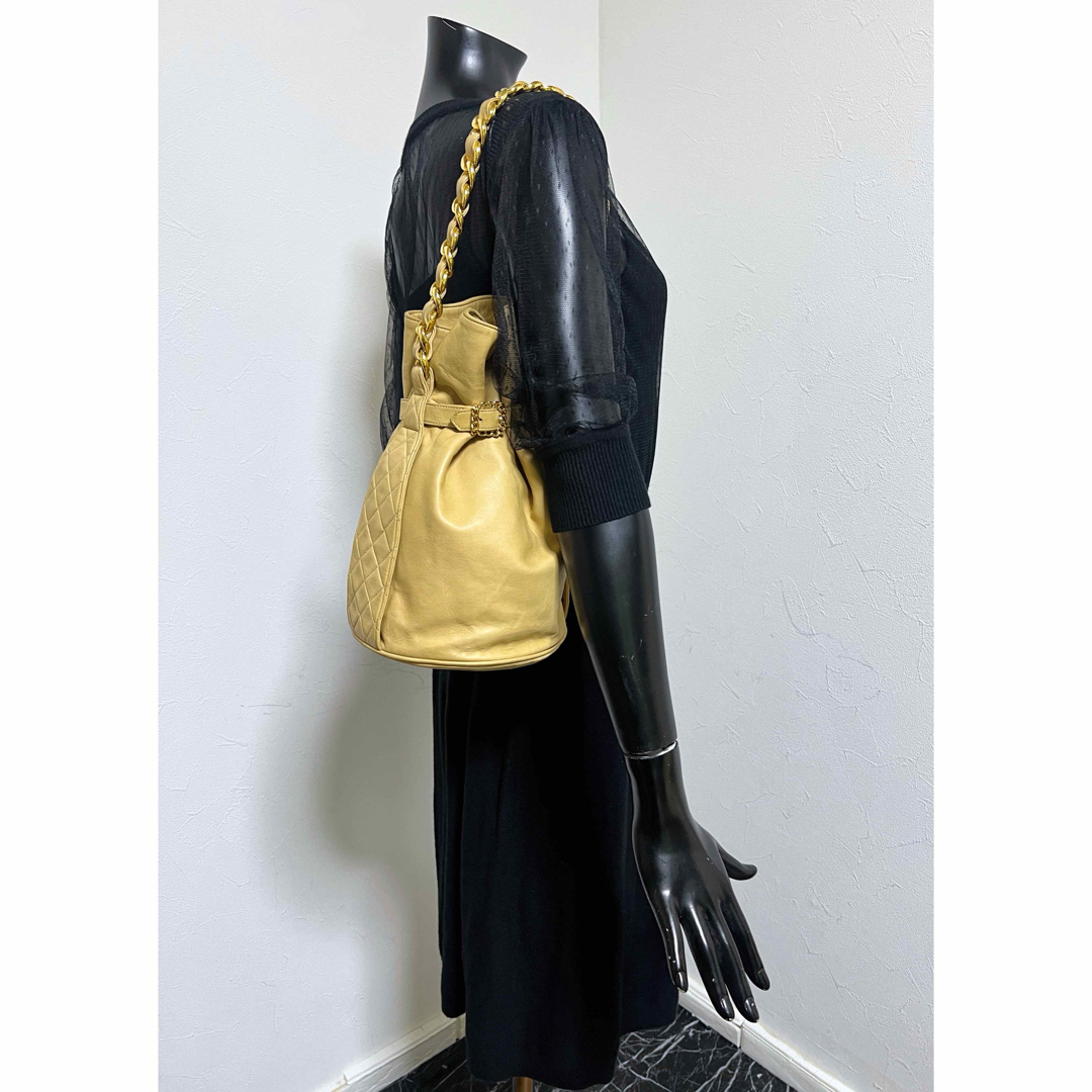 CHANEL(シャネル)の希少 国内正規物 ヴィンテージ シャネル 巾着 チェーンショルダーバッグ レディースのバッグ(ショルダーバッグ)の商品写真